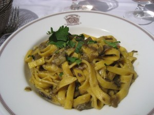 tagliatelle_con_i_carciofi-586x439