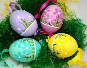 uova-decorate-da-appendere
